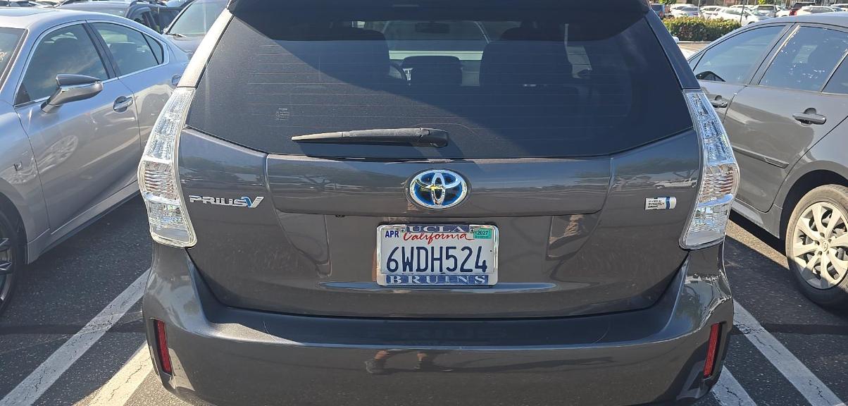 Toyota Prius V 5dr Wgn Three (Natl) 2012