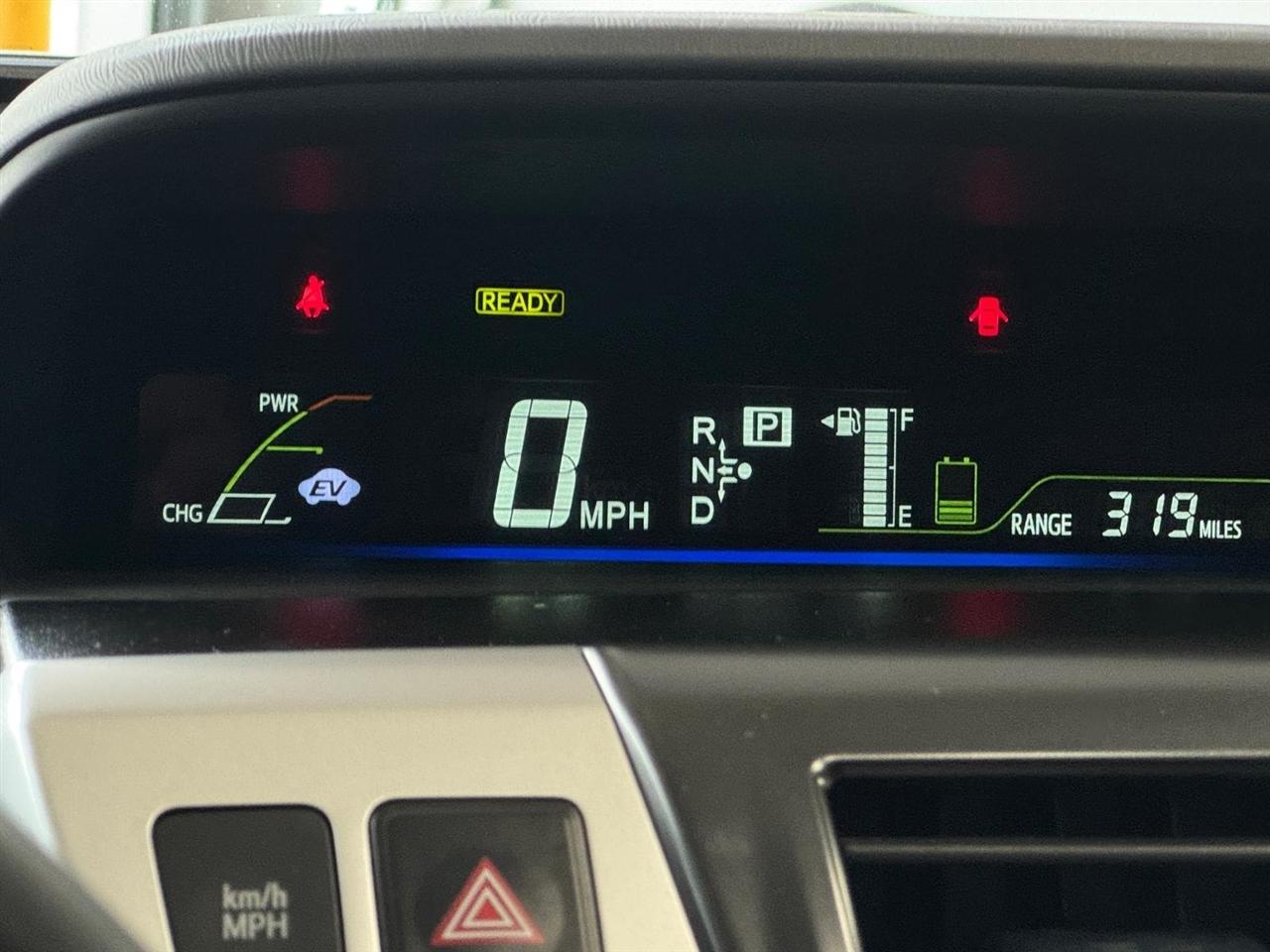Toyota Prius V 5dr Wgn Three (Natl) 2012