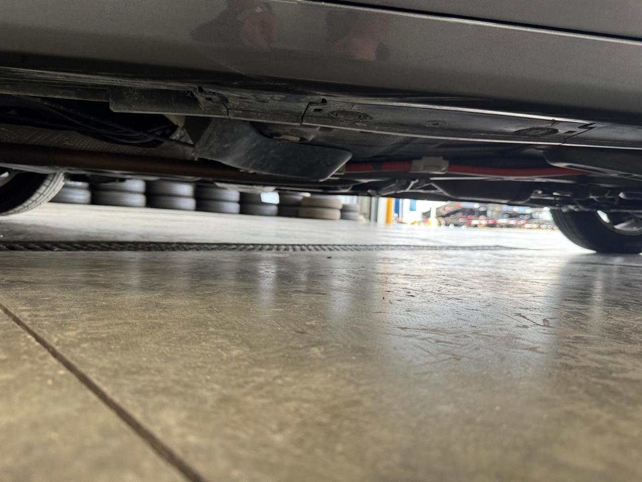 Toyota Prius V 5dr Wgn Three (Natl) 2012