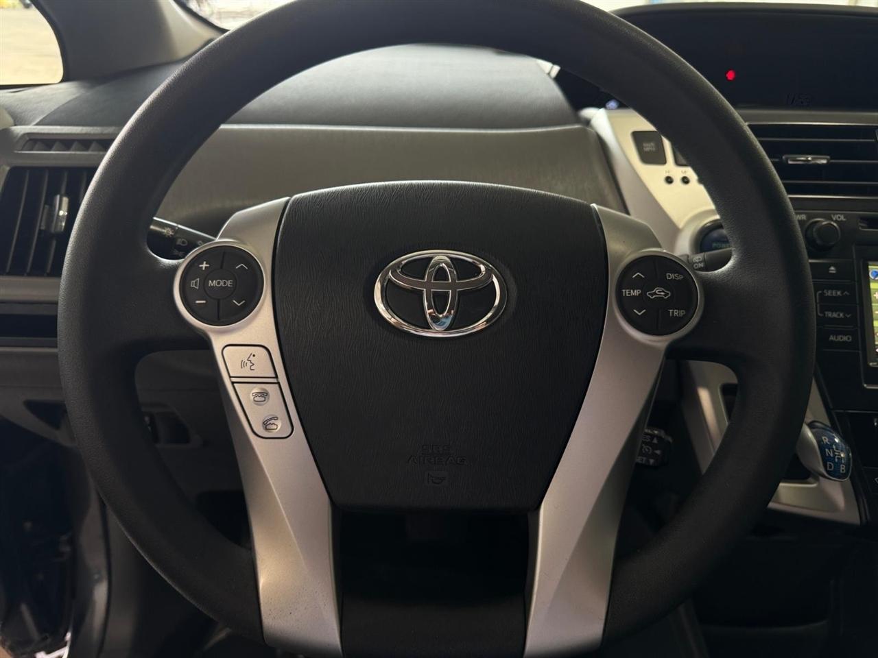Toyota Prius V 5dr Wgn Three (Natl) 2012