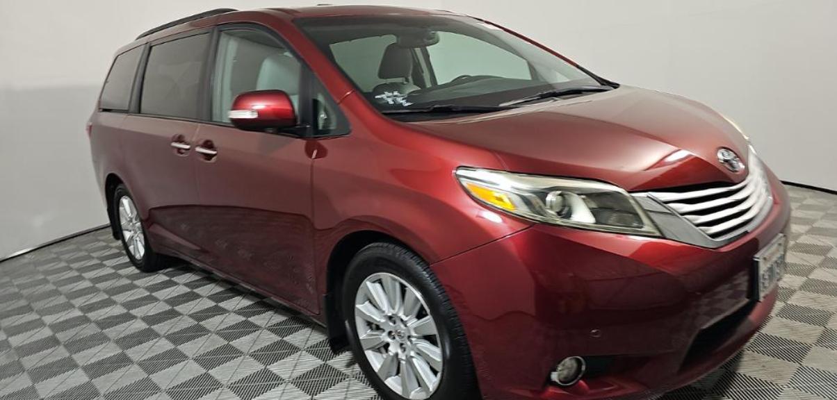 Toyota Sienna XLE Auto Access Seat FWD 7-Passenger (Natl) 2017