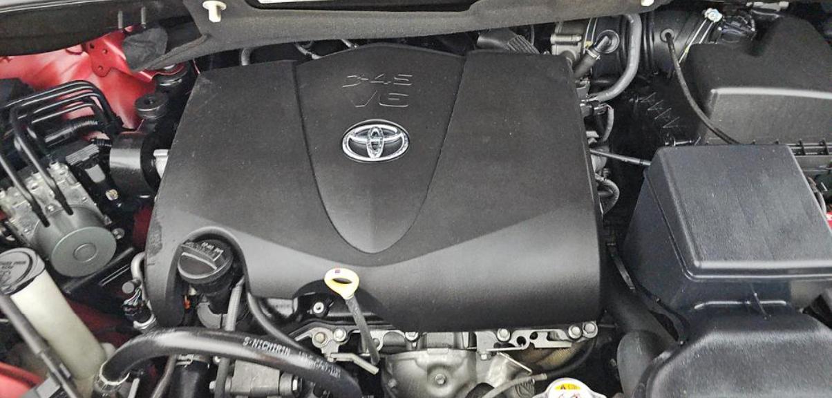 Toyota Sienna XLE Auto Access Seat FWD 7-Passenger (Natl) 2017