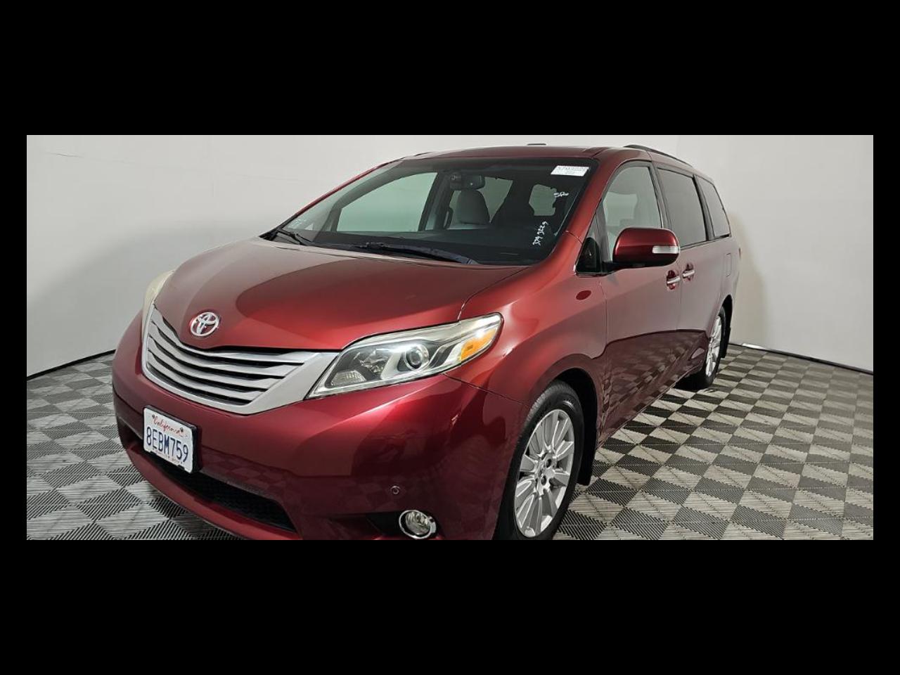 Toyota Sienna XLE Auto Access Seat FWD 7-Passenger (Natl) 2017