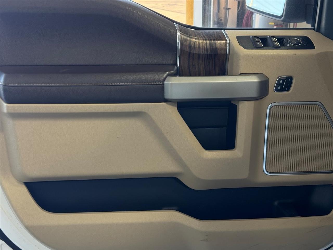 Ford F-150 Lariat 4WD SuperCrew 5.5' Box 2018