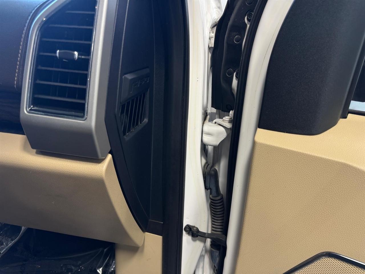 Ford F-150 Lariat 4WD SuperCrew 5.5' Box 2018