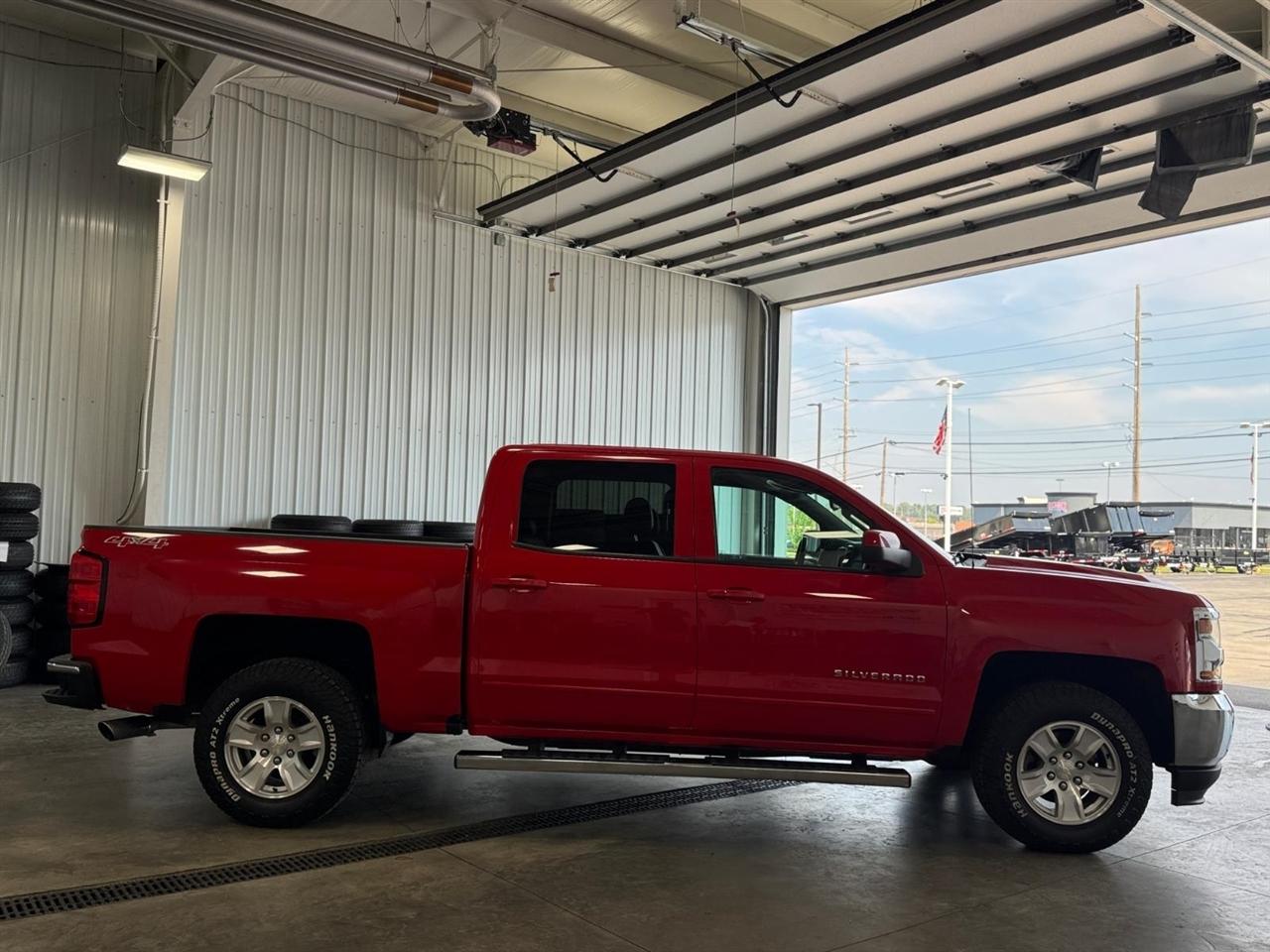 Chevrolet Silverado 1500 4WD Crew Cab 143.5" LT w/1LT 2016