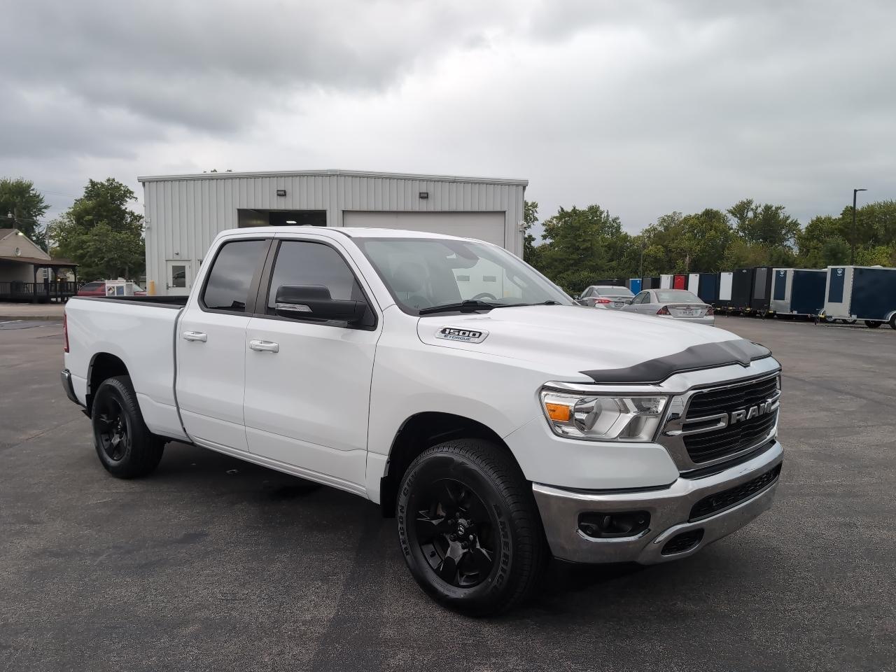 RAM 1500 Big Horn 4x4 Quad Cab 6'4" Box 2021