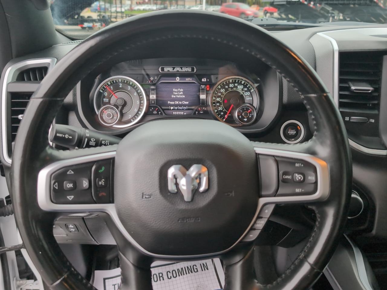 RAM 1500 Big Horn 4x4 Quad Cab 6'4" Box 2021