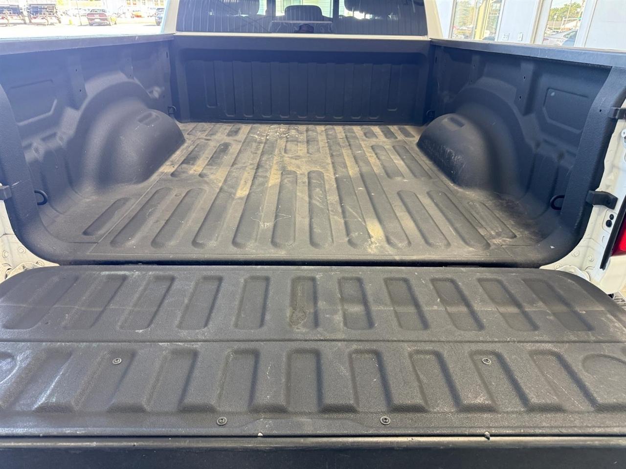 RAM 1500 Big Horn 4x4 Quad Cab 6'4" Box 2021