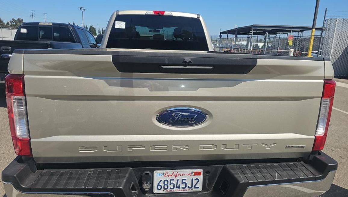 Ford Super Duty F-250 SRW XLT 4WD SuperCab 8' Box 2017