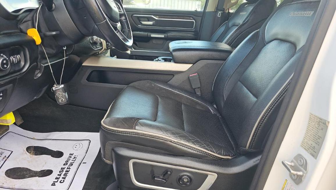 RAM 1500 Laramie 4x4 Crew Cab 6'4" Box 2020