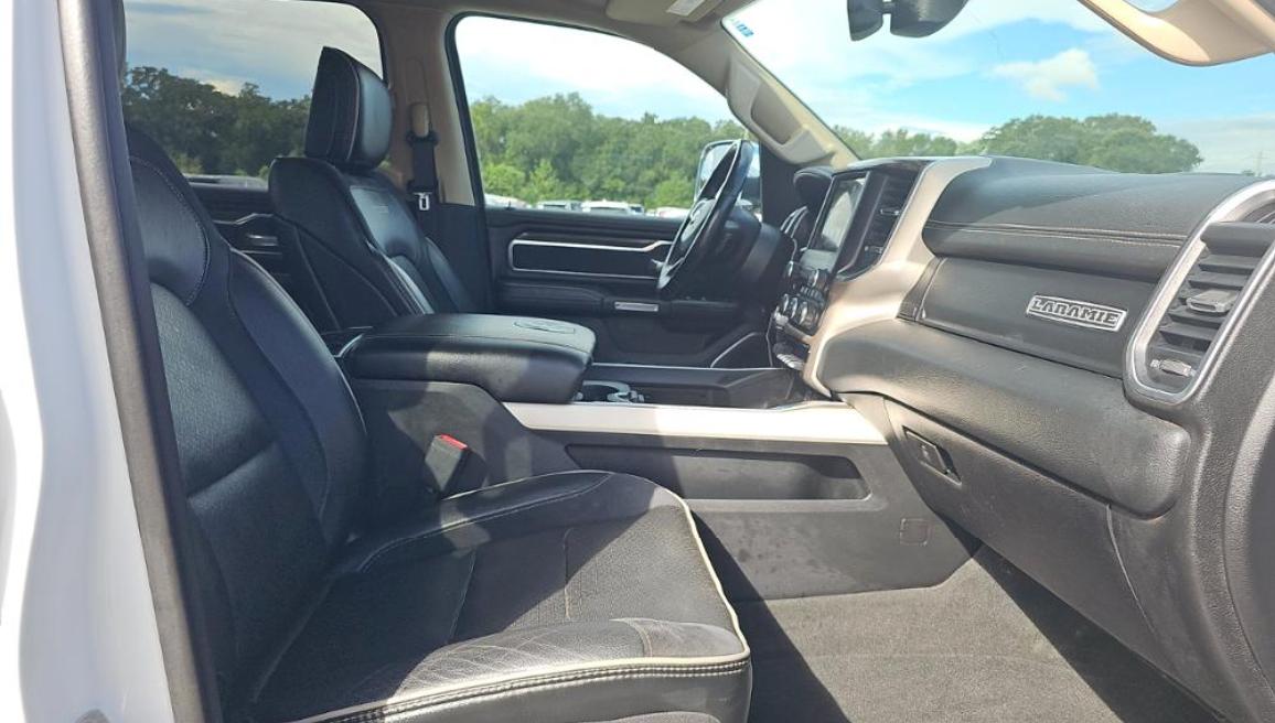 RAM 1500 Laramie 4x4 Crew Cab 6'4" Box 2020