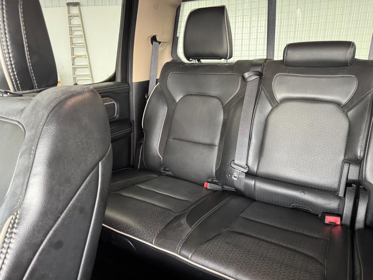 RAM 1500 Laramie 4x4 Crew Cab 6'4" Box 2020