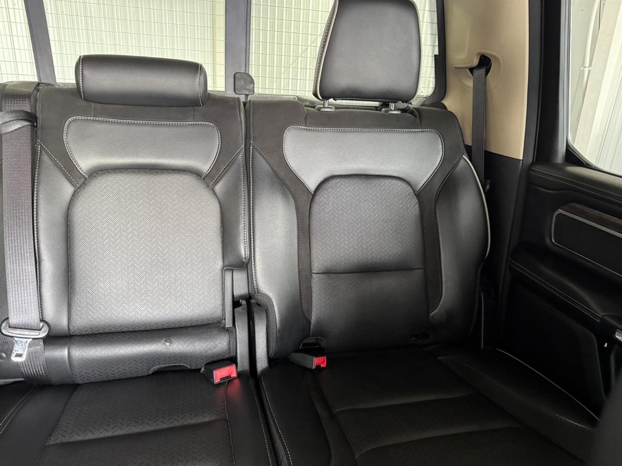 RAM 1500 Laramie 4x4 Crew Cab 6'4" Box 2020