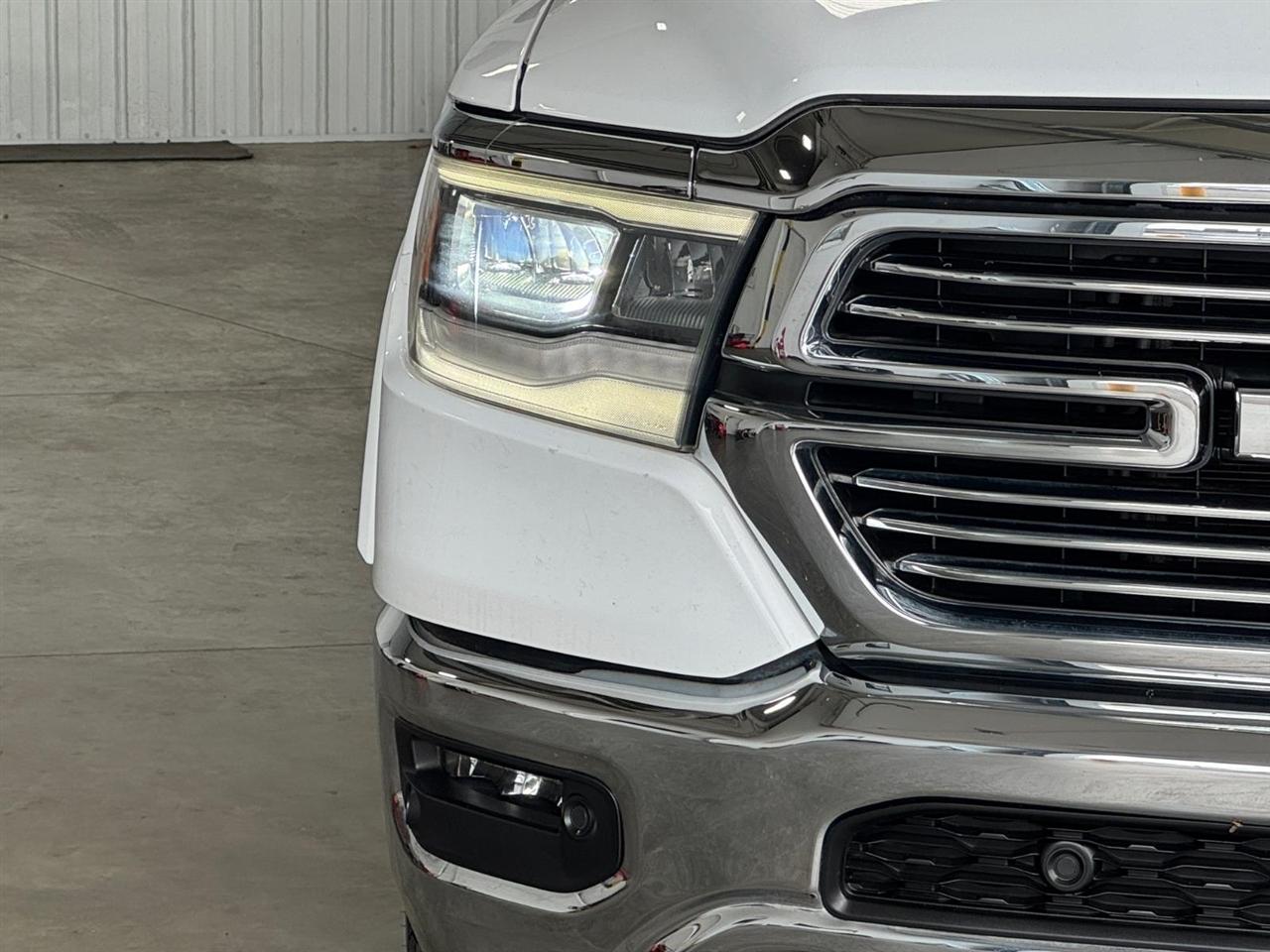 RAM 1500 Laramie 4x4 Crew Cab 6'4" Box 2020