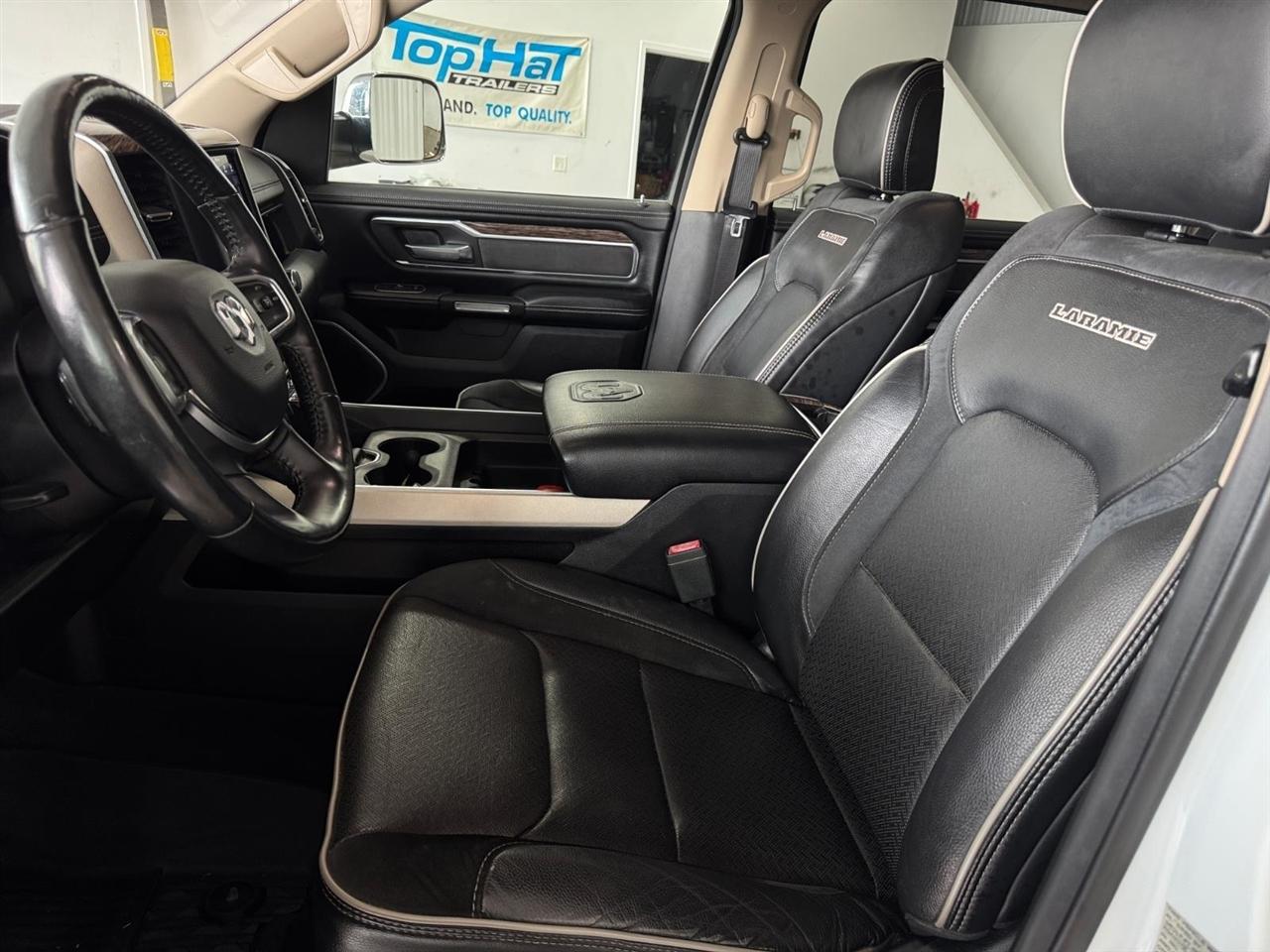 RAM 1500 Laramie 4x4 Crew Cab 6'4" Box 2020