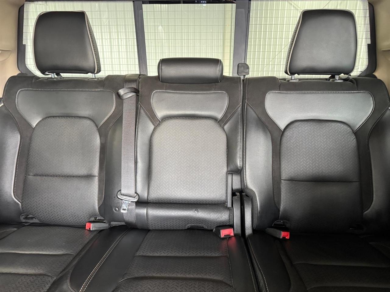 RAM 1500 Laramie 4x4 Crew Cab 6'4" Box 2020