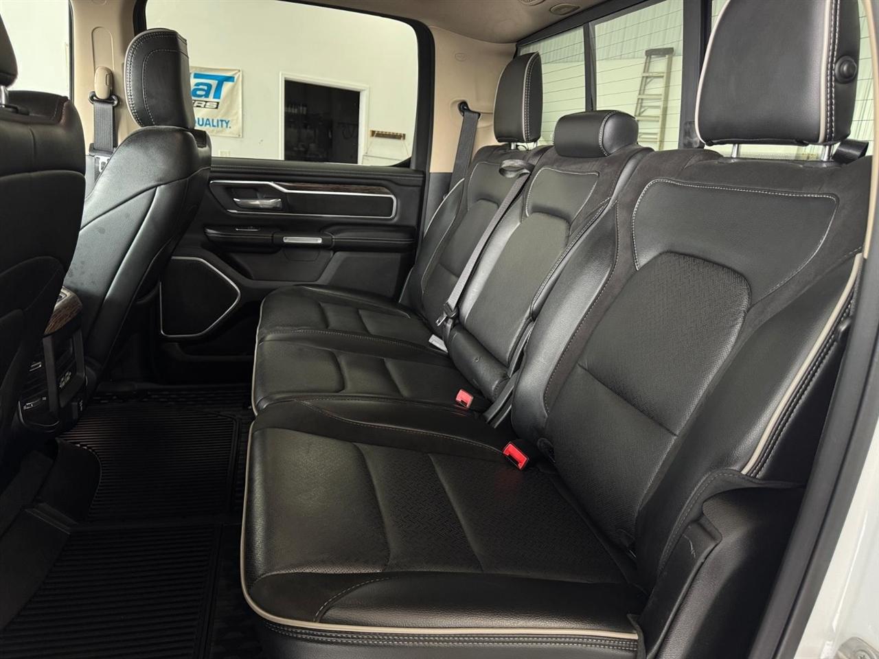 RAM 1500 Laramie 4x4 Crew Cab 6'4" Box 2020