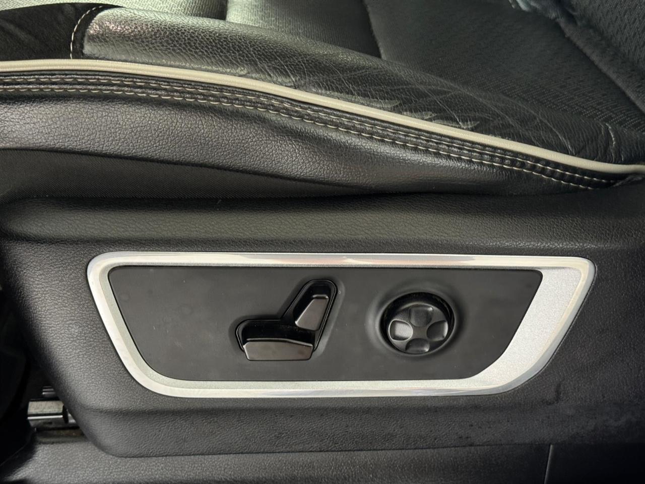 RAM 1500 Laramie 4x4 Crew Cab 6'4" Box 2020