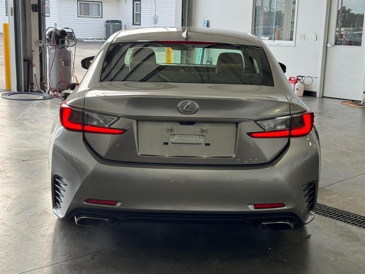 Lexus RC 200t 2dr Cpe 2016