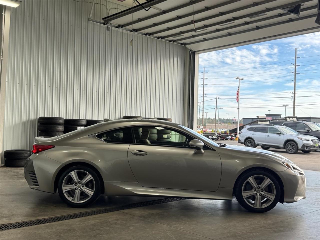 Lexus RC 200t 2dr Cpe 2016