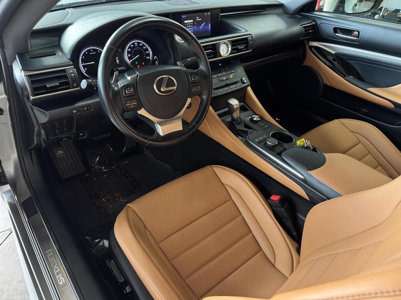 Lexus RC 200t 2dr Cpe 2016