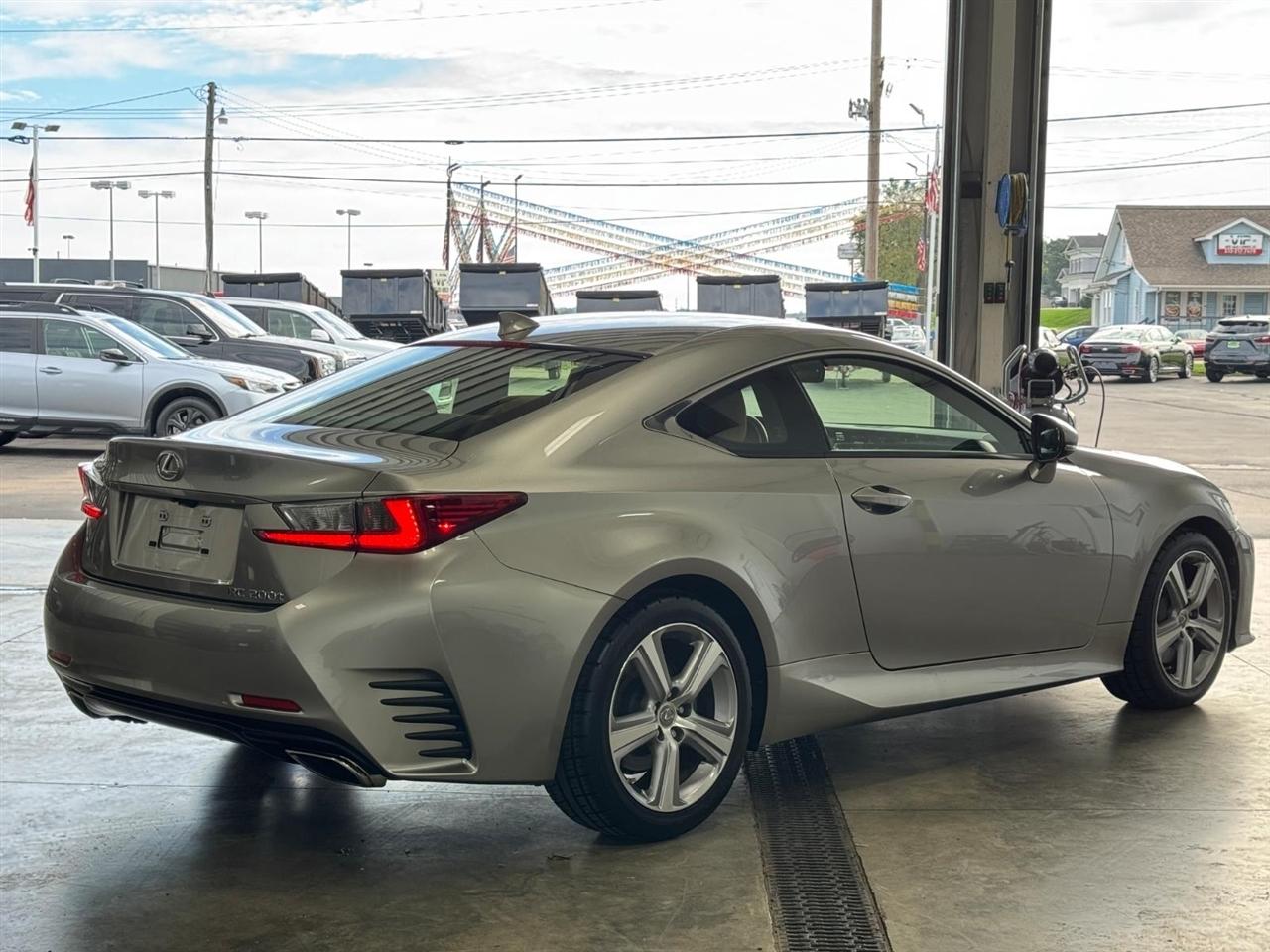 Lexus RC 200t 2dr Cpe 2016