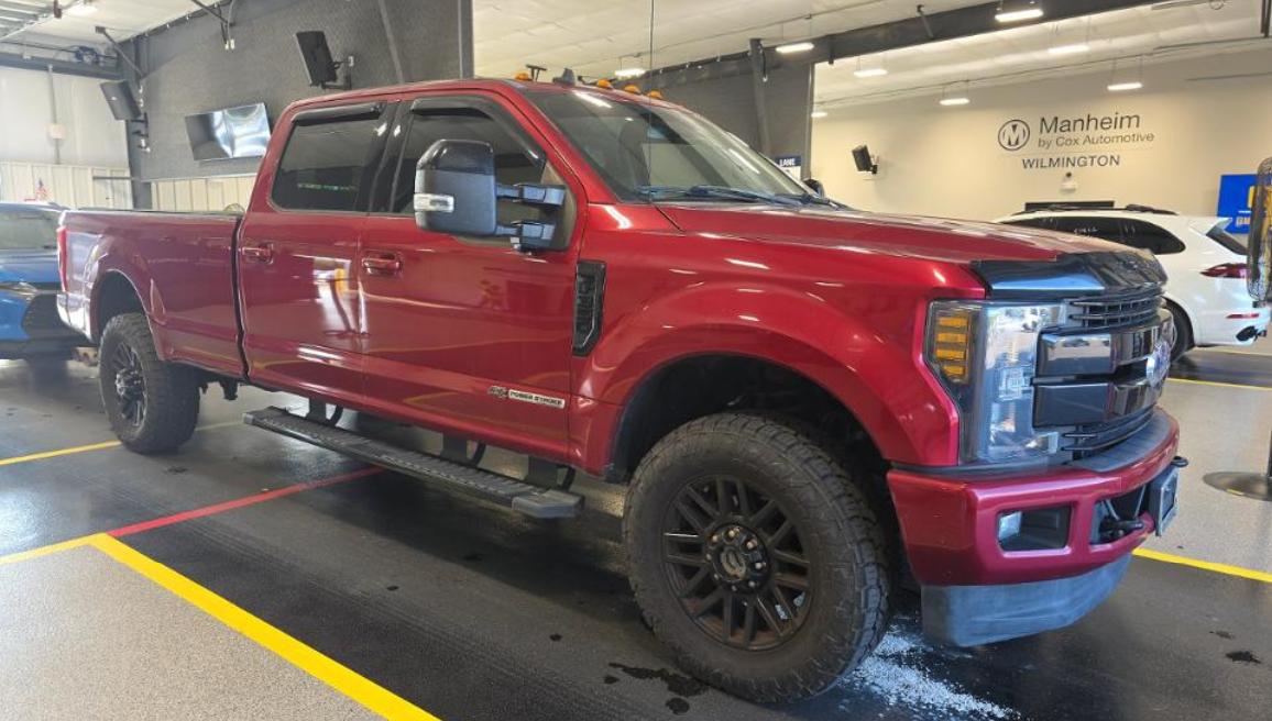 Ford Super Duty F-350 SRW Lariat 4WD Crew Cab 8' Box 2019