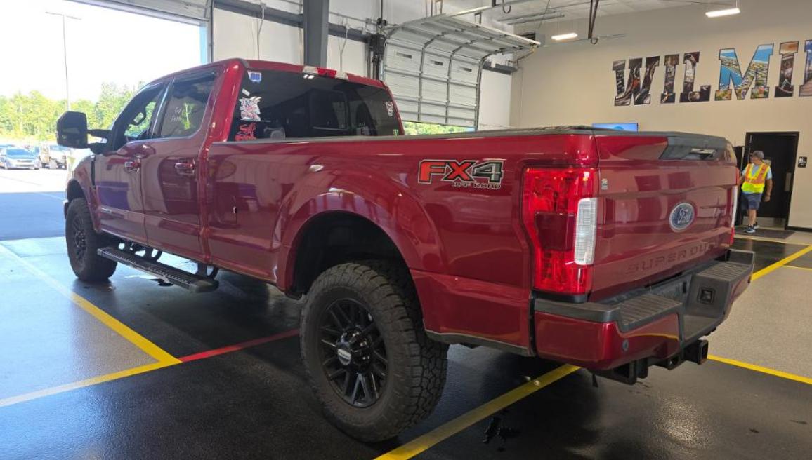 Ford Super Duty F-350 SRW Lariat 4WD Crew Cab 8' Box 2019
