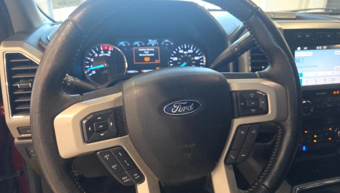 Ford Super Duty F-350 SRW Lariat 4WD Crew Cab 8' Box 2019