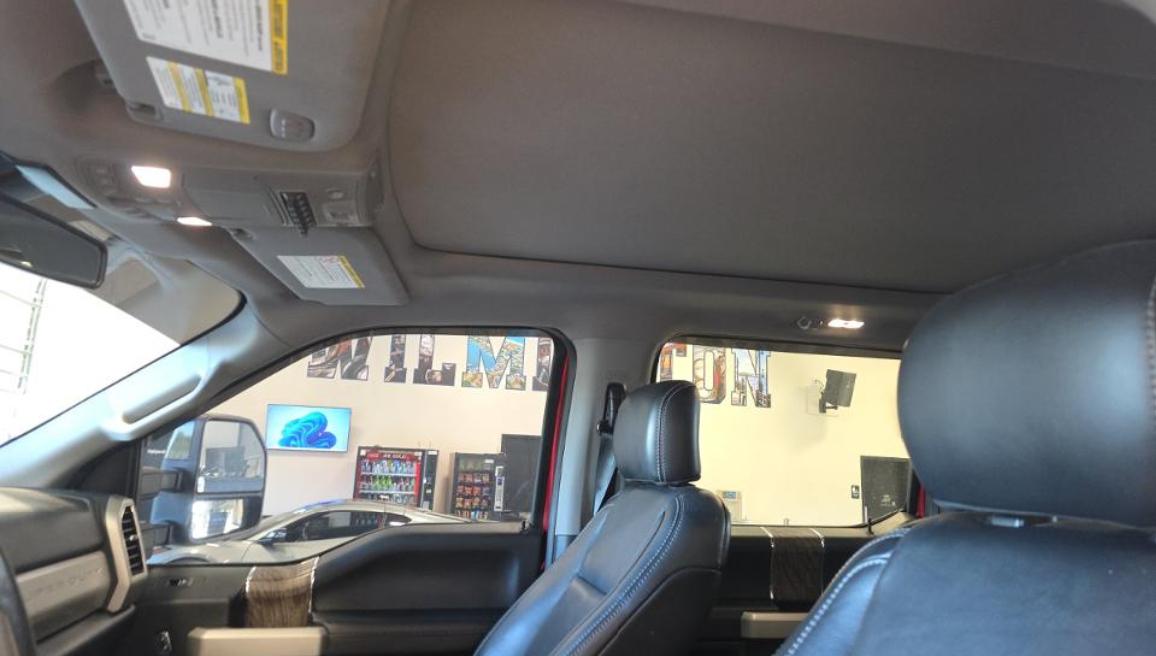 Ford Super Duty F-350 SRW Lariat 4WD Crew Cab 8' Box 2019