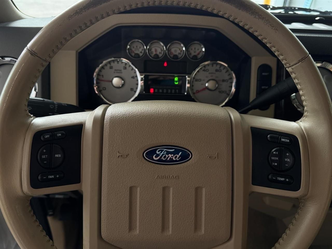 Ford Super Duty F-250 SRW 4WD Crew Cab 156" Lariat 2008