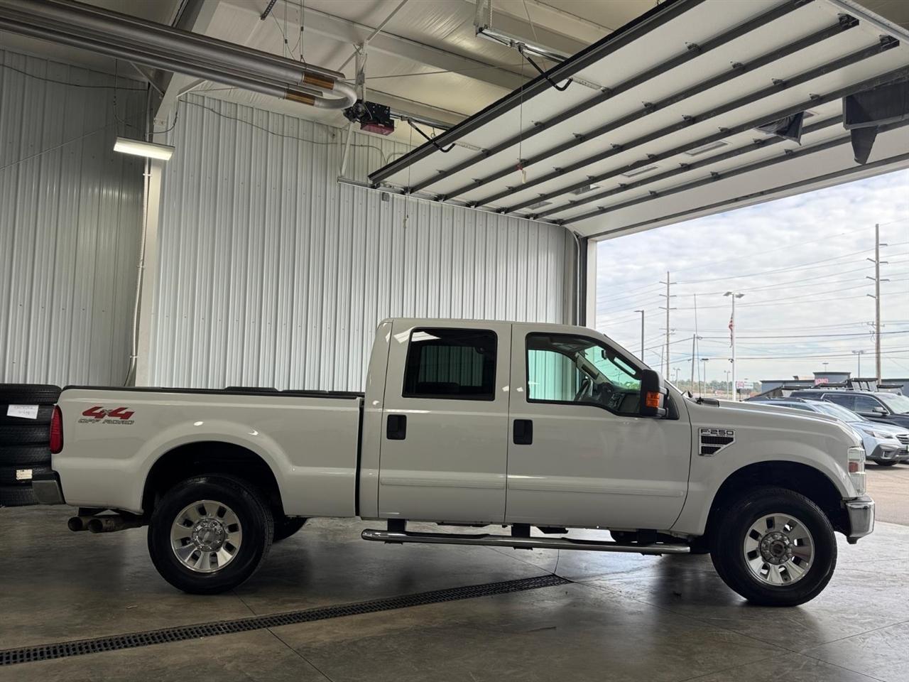 Ford Super Duty F-250 SRW 4WD Crew Cab 156" Lariat 2008