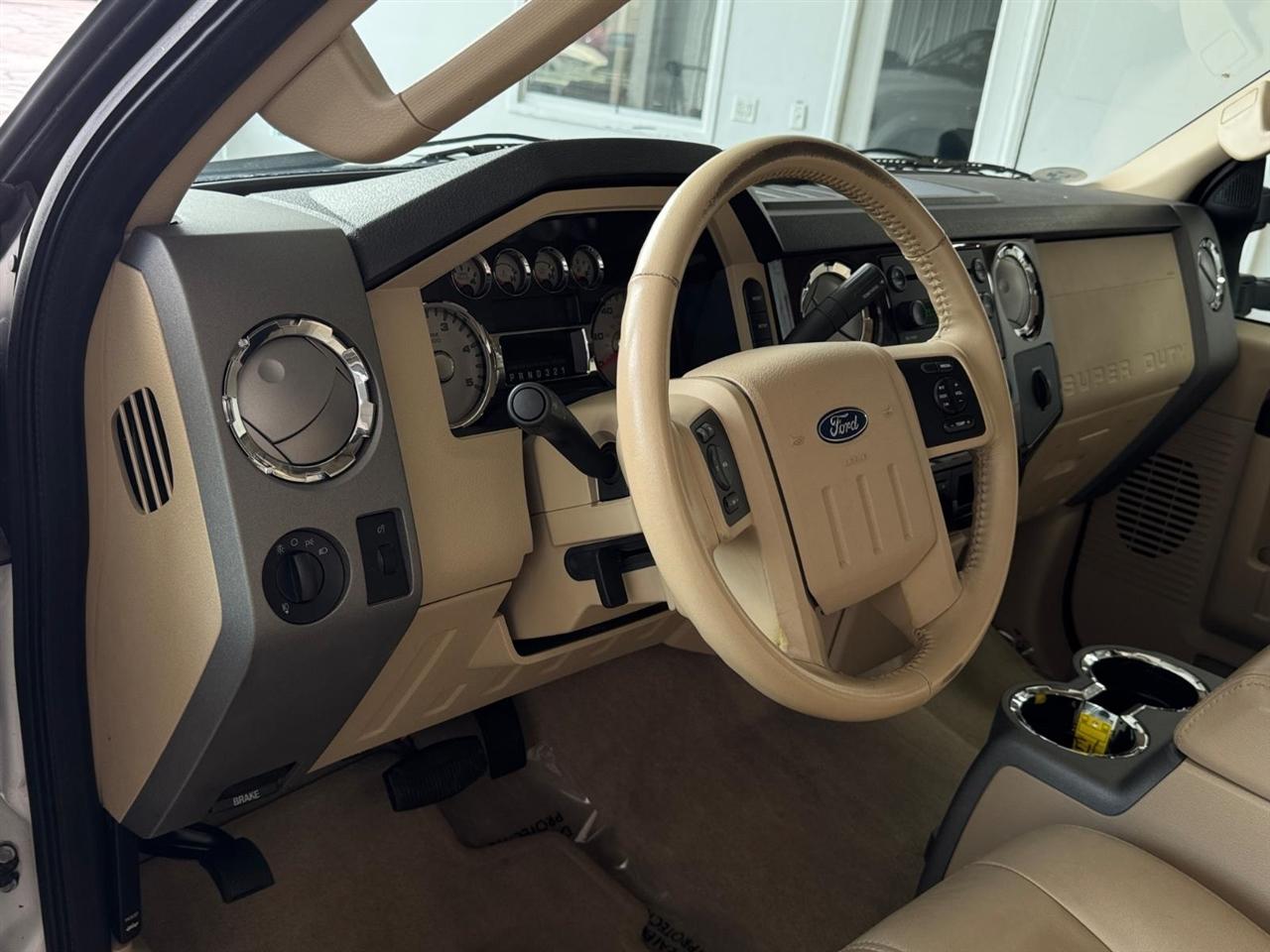 Ford Super Duty F-250 SRW 4WD Crew Cab 156" Lariat 2008