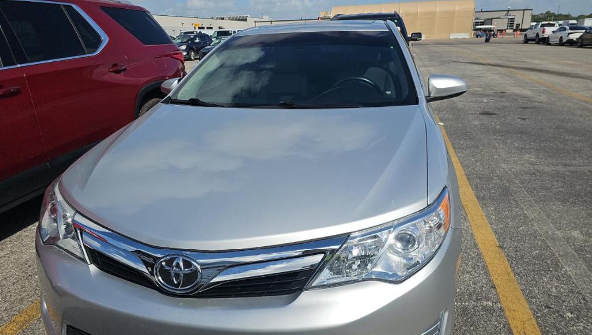 Toyota Camry 4dr Sdn I4 Auto XLE (Natl) 2013