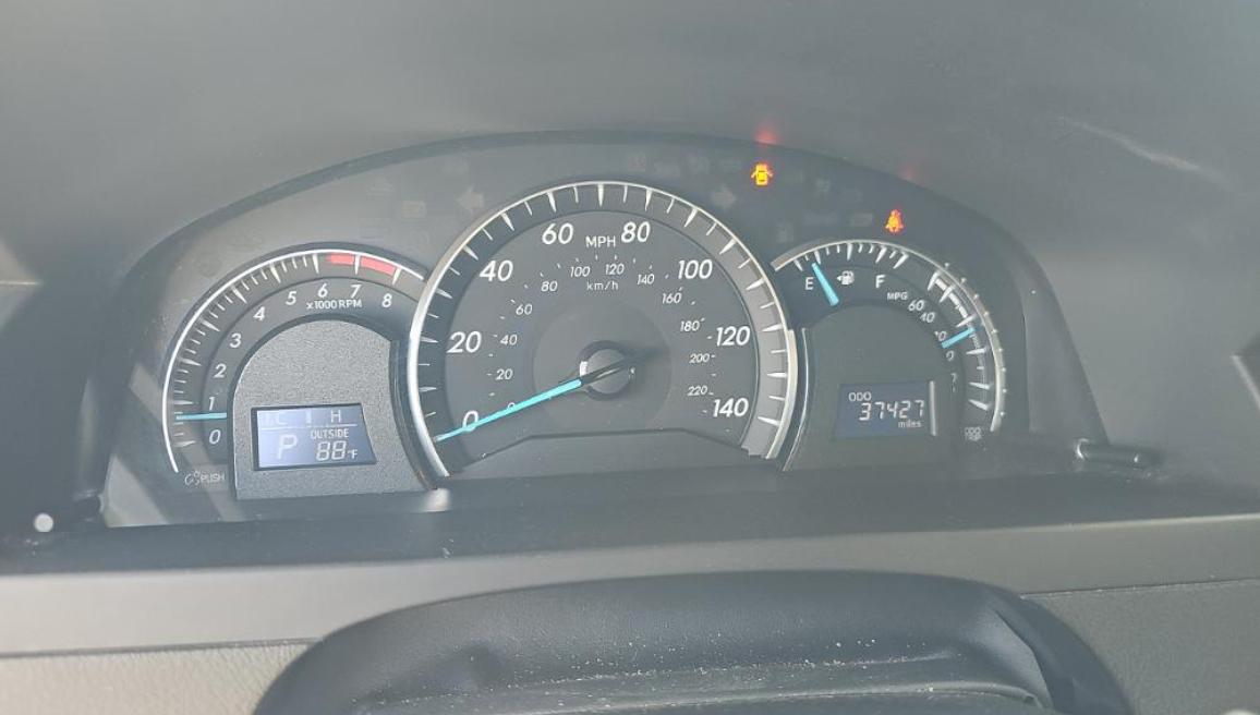 Toyota Camry 4dr Sdn I4 Auto XLE (Natl) 2013