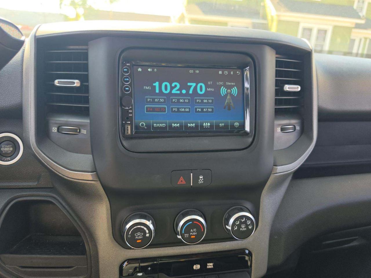 RAM 2500 Tradesman 4x4 Crew Cab 6'4" Box 2020