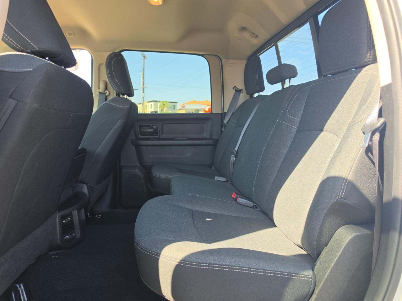 RAM 2500 Tradesman 4x4 Crew Cab 6'4" Box 2020