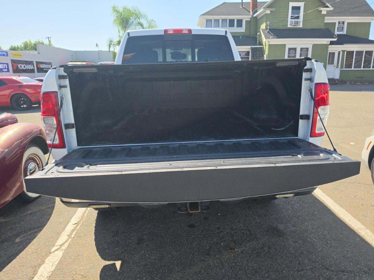 RAM 2500 Tradesman 4x4 Crew Cab 6'4" Box 2020