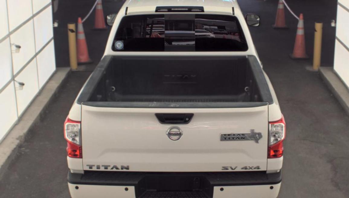 Nissan Titan 4x4 Crew Cab SV 2018