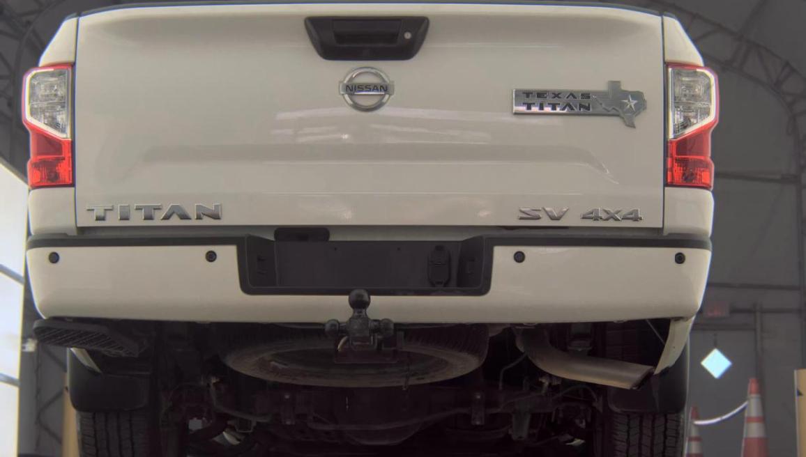 Nissan Titan 4x4 Crew Cab SV 2018