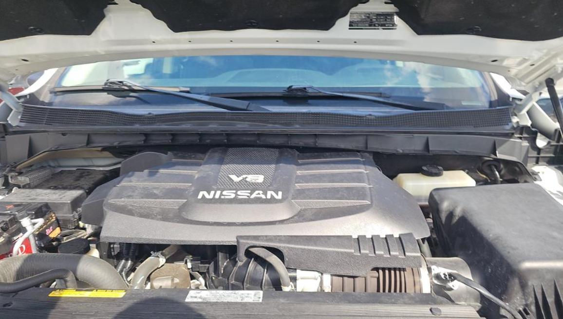 Nissan Titan 4x4 Crew Cab SV 2018