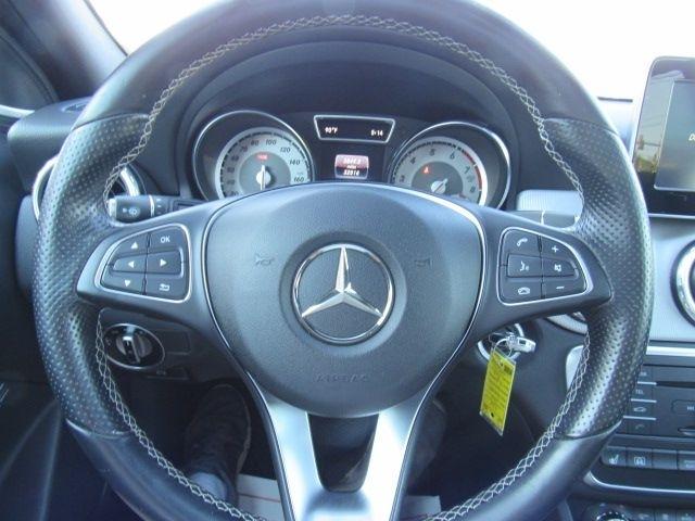Mercedes-Benz GLA-Class GLA250 4MATIC 2016