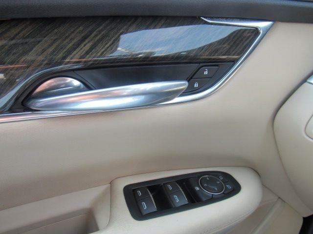 Cadillac XT5 Base AWD 2019