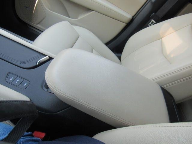 Cadillac XT5 Base AWD 2019