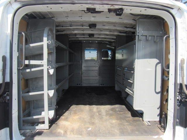 Nissan NV Cargo 2500 HD SV V6 2021