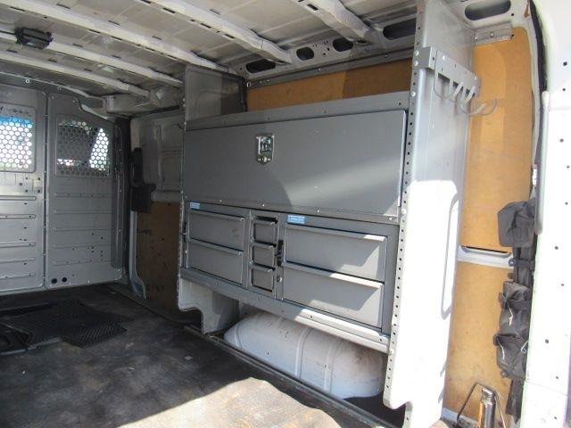 Nissan NV Cargo 2500 HD SV V6 2021