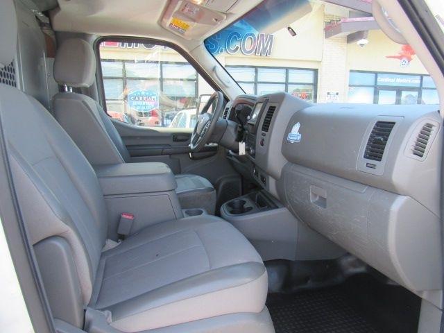 Nissan NV Cargo 2500 HD SV V6 2021