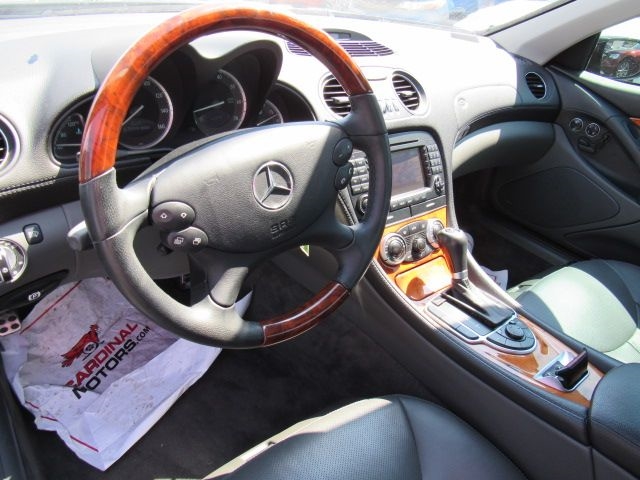 Mercedes-Benz SL-Class SL500 2005