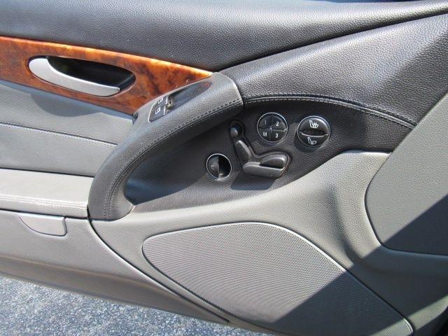 Mercedes-Benz SL-Class SL500 2005
